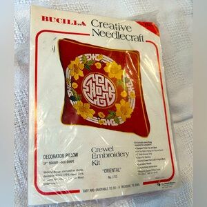 Vintage Bucilla Needlepoint Crewel‎ Kit Oriental Flowers Red Square Box Pillow